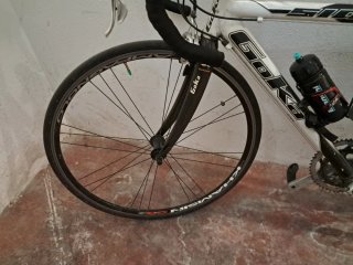 Bicicleta de carretera Goka