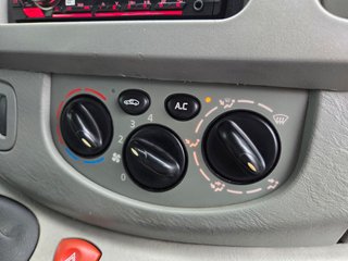RENAULT TRAFIC 2.5 dCI 150cv