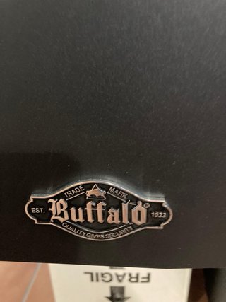 Mesa de billar +4 tacos incluidos +lampara+cuadros