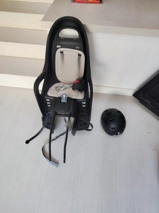 Silla bici niño + casco negro