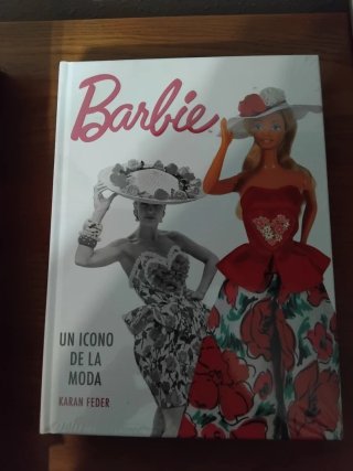 Libro "Barbie,Un icono de la moda" nuevo,precintad