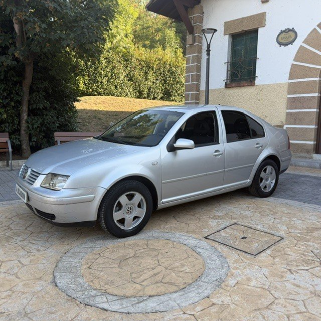 Volkswagen Bora 1.9TDI Trendline 110cv - foto 1