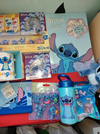 Lote de productos de Stitch