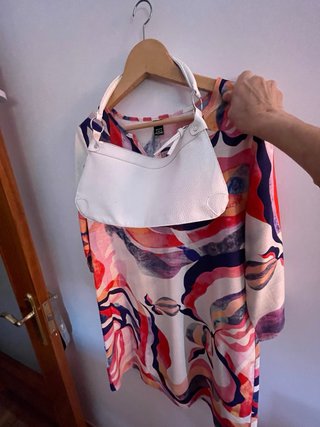 Vestido playero Regalo el bolsito.