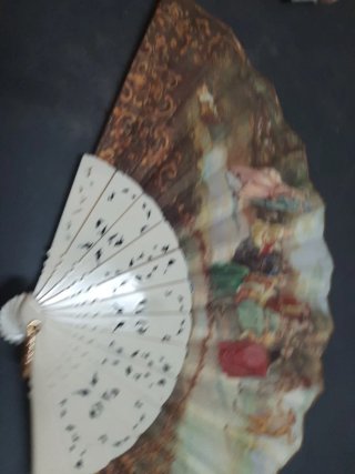 Precioso abanico vintage pintado