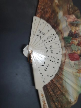 Precioso abanico vintage pintado