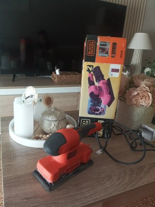 Lijadora Eléctrica Black+Decker