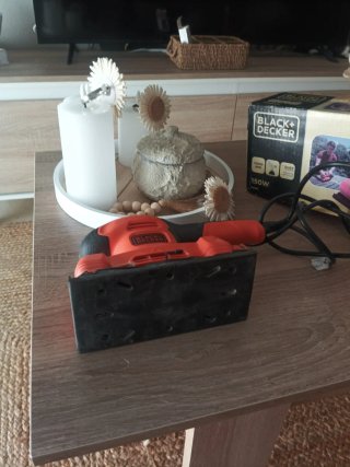 Lijadora Eléctrica Black+Decker