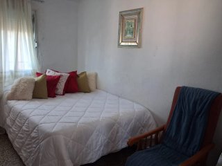 Se alquila habitación