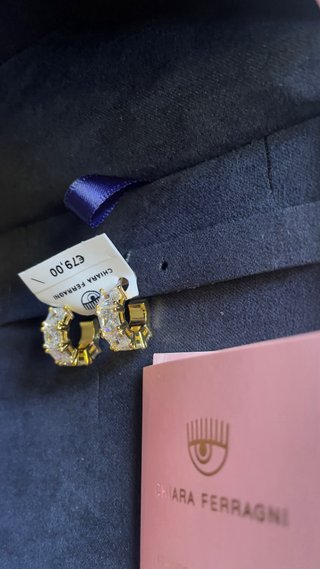 Pendientes Chiara Ferragni Dorados con Cristales
