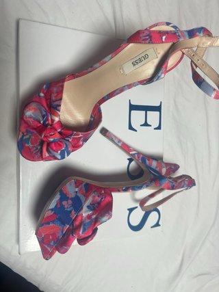 Sandalias Guess Talla 40