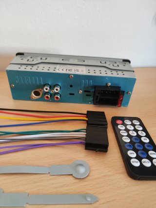 Radio Coche 1 DIN con Mando