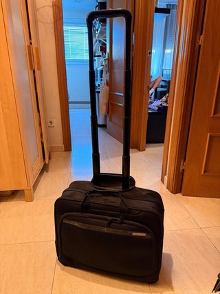 Maletín para portátil Samsonite negro con ruedas