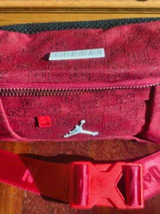 Riñonera Jordan Jumpman Rojo Burdeos