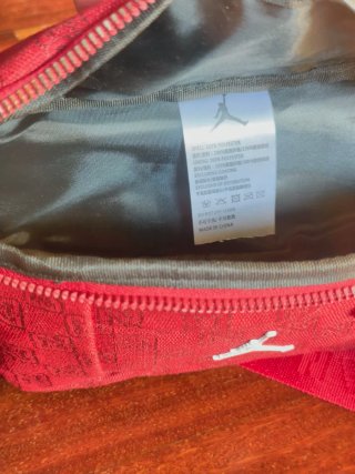 Riñonera Jordan Jumpman Rojo Burdeos