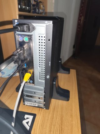 Ordenador sobremesa Intel I5 8Gb Windows 11 IOT