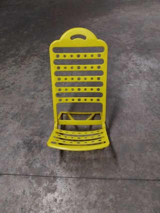 Silla de playa plegable amarilla