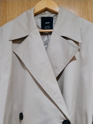 Gabardina larga de diseño oversize MNG