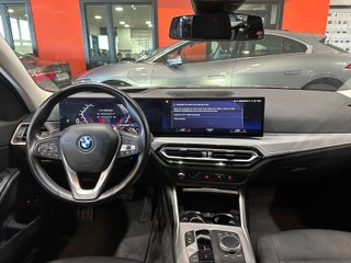 BMW SERIE 3 320e (2022)