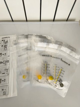 Sacchetti Medela per latte materno