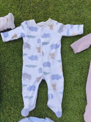 Lote 10 pijamas bebé 0-3 meses