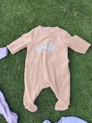 Lote 10 pijamas bebé 0-3 meses