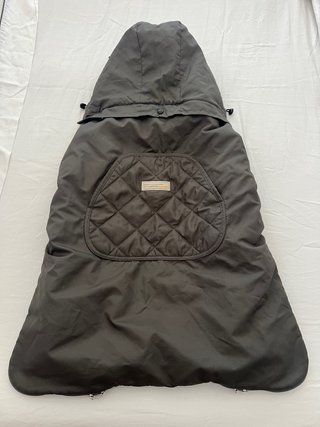 Mochila porteo Boba y saco polar
