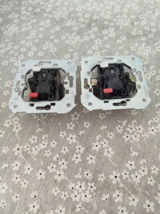 2 Pulsadores Simon 31660 Luminosos