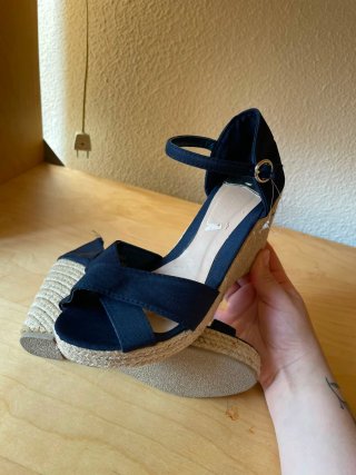 Zapatos de cuña azul marino