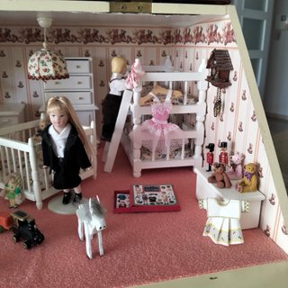 Casita de muñecas completa