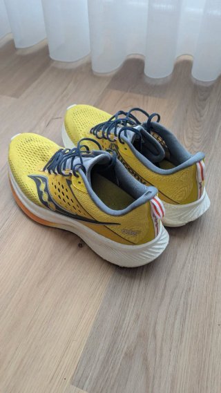 Zapatillas running Saucony Ride 17 Amarillo