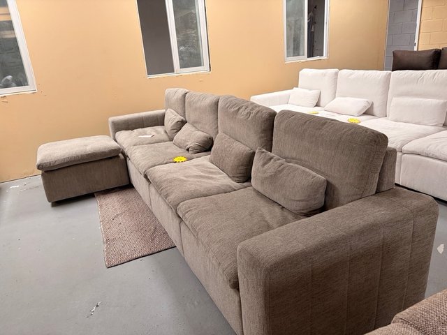 SOFA MODULAR + PUFF - NUEVO