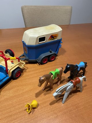 Playmobil Jeep con Remolque y Caballos