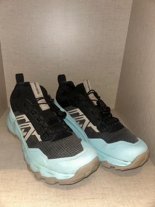 Zapatillas Trekking Quechua Negras y Azules