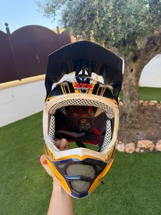 Casco Kabuto Talla M/L con repuestos