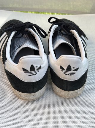 Zapatillas Adidas Gazelle Negras y Blancas