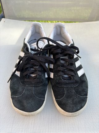 Zapatillas Adidas Gazelle Negras y Blancas