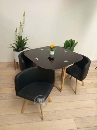 Mesa de cristal templado  + 4 sillas