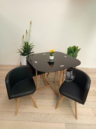Mesa de cristal templado  + 4 sillas