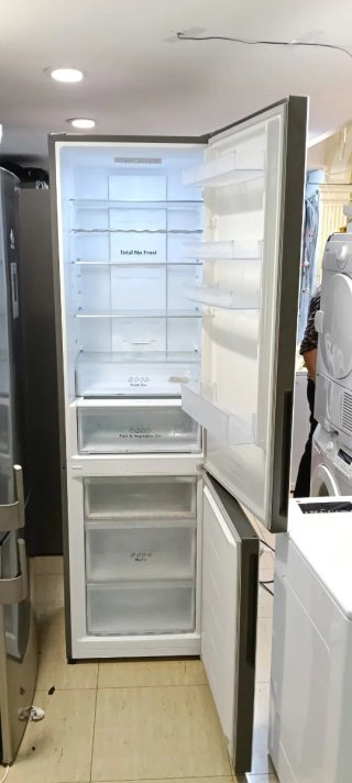 NEVERA HISENSE CON PUERTA DE CRISTAL NO FROST