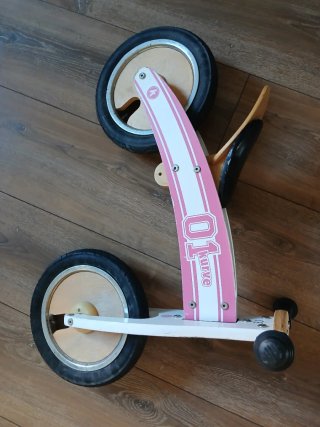 Bici sin pedales rosa Kurve