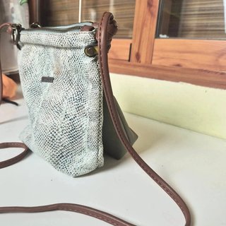 Tantrend bolso efecto serpiente verde oliva bandol