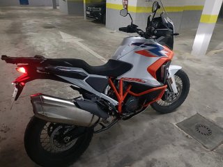 KTM 1290 Super Adventure R Blanca y Naranja