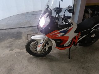 KTM 1290 Super Adventure R Blanca y Naranja