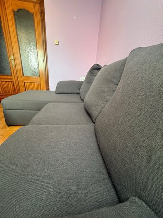 Sofá chaise longue gris en muy buen estado