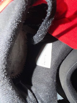 Scarpe Jordan 4 nere e rosse