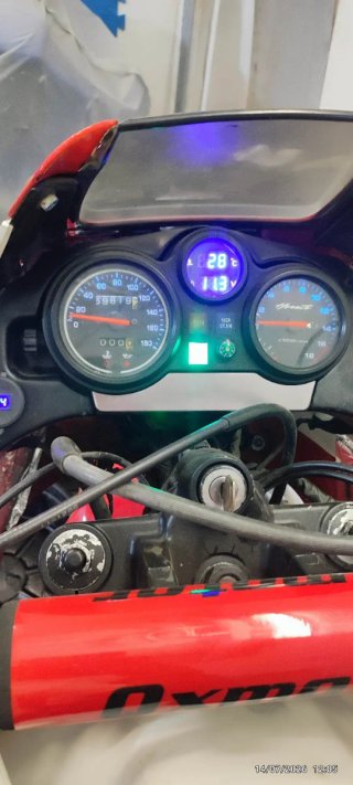 Kawasaki KLR Tengai 650 Roja y Blanca