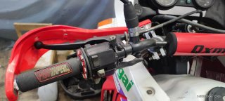 Kawasaki KLR Tengai 650 Roja y Blanca