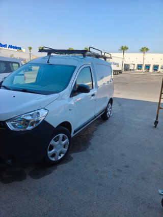 Furgoneta Dacia dokker