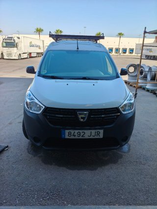 Furgoneta Dacia dokker